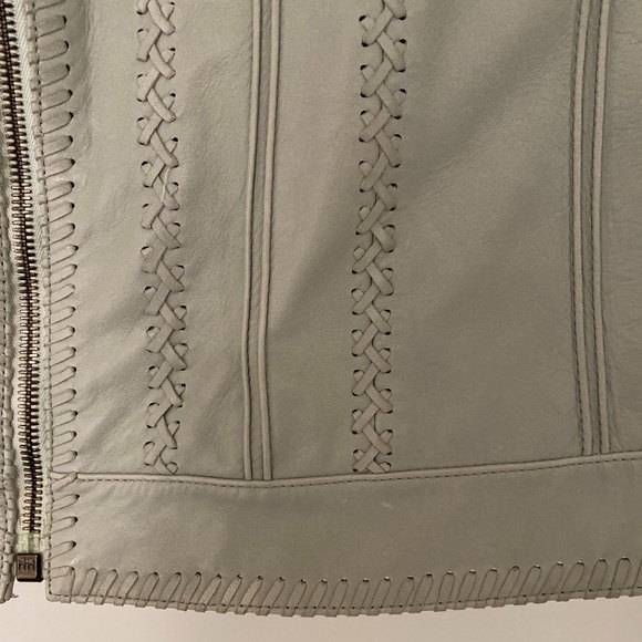 Buttery soft pail green leather jacket - Picture 5 of 11